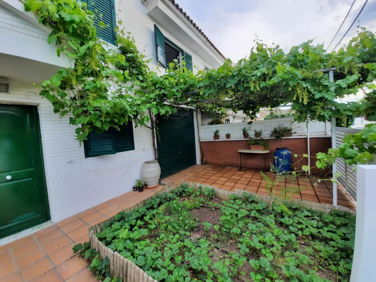 Cosy House With Garden Infront Of The Sea Apartment Creixell Exterior photo